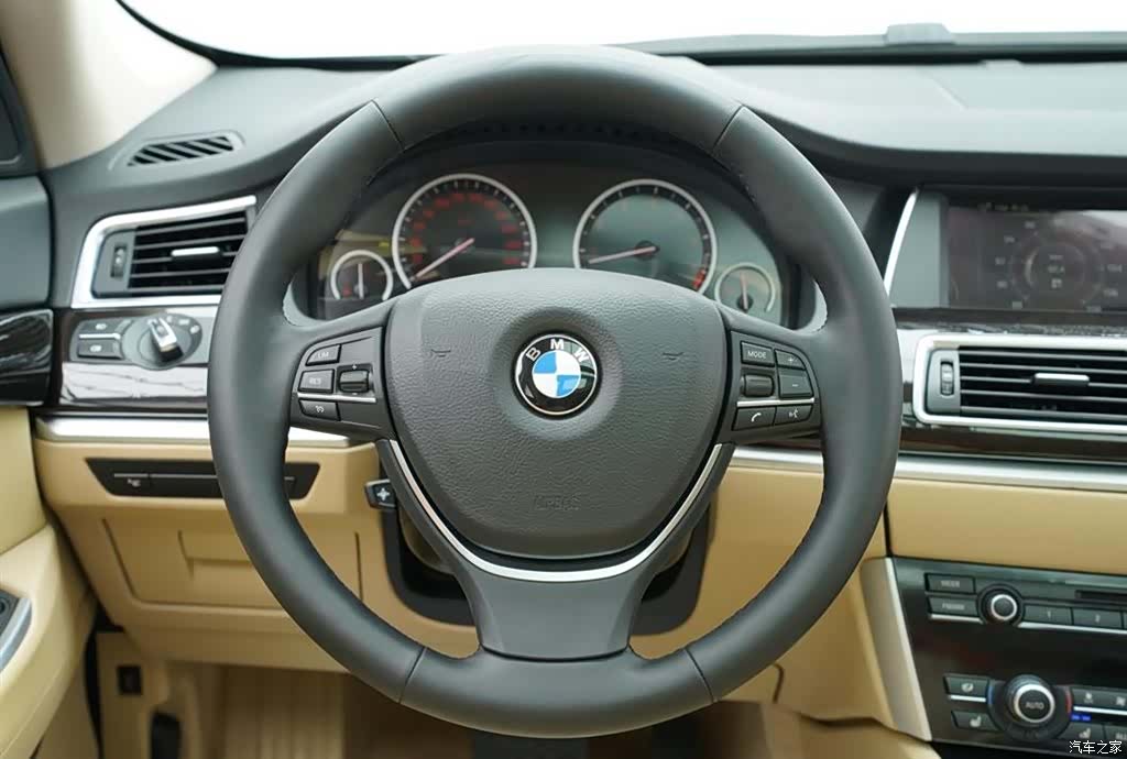 BMW 5 Series, 2015 30