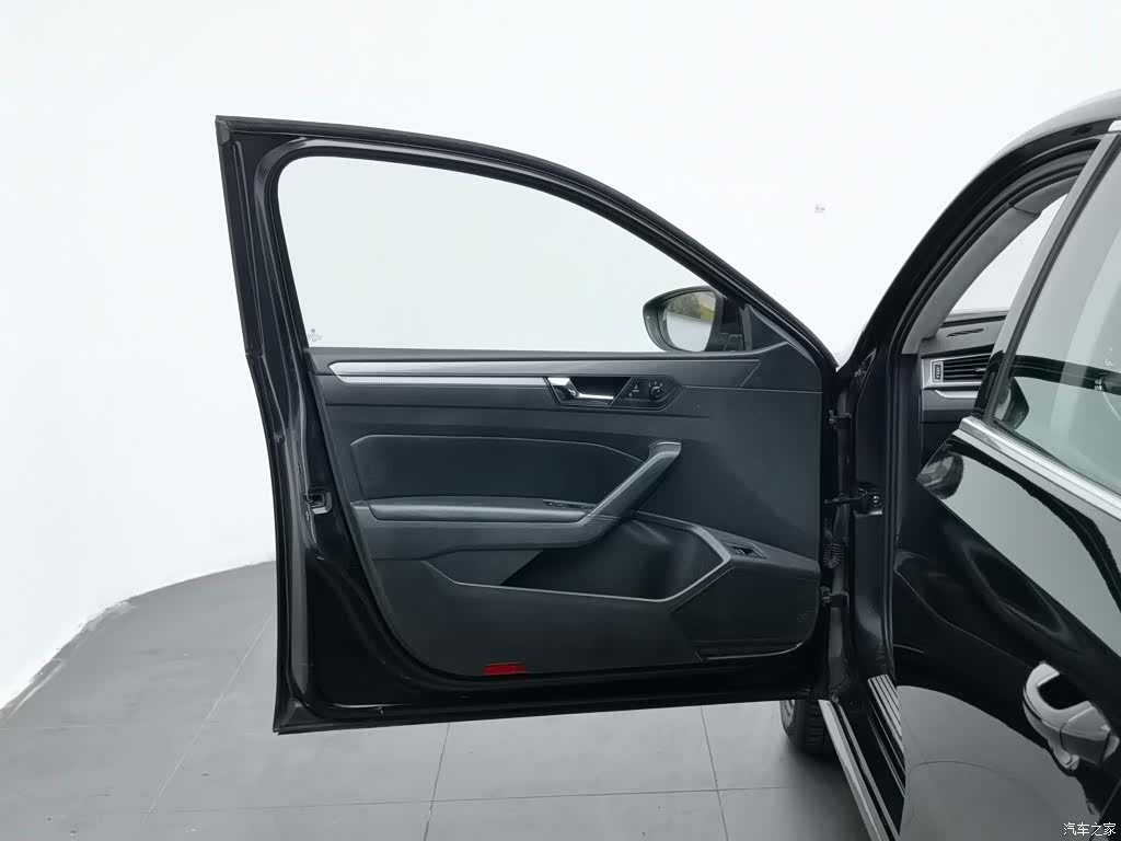 Volkswagen Passat, 2018 14