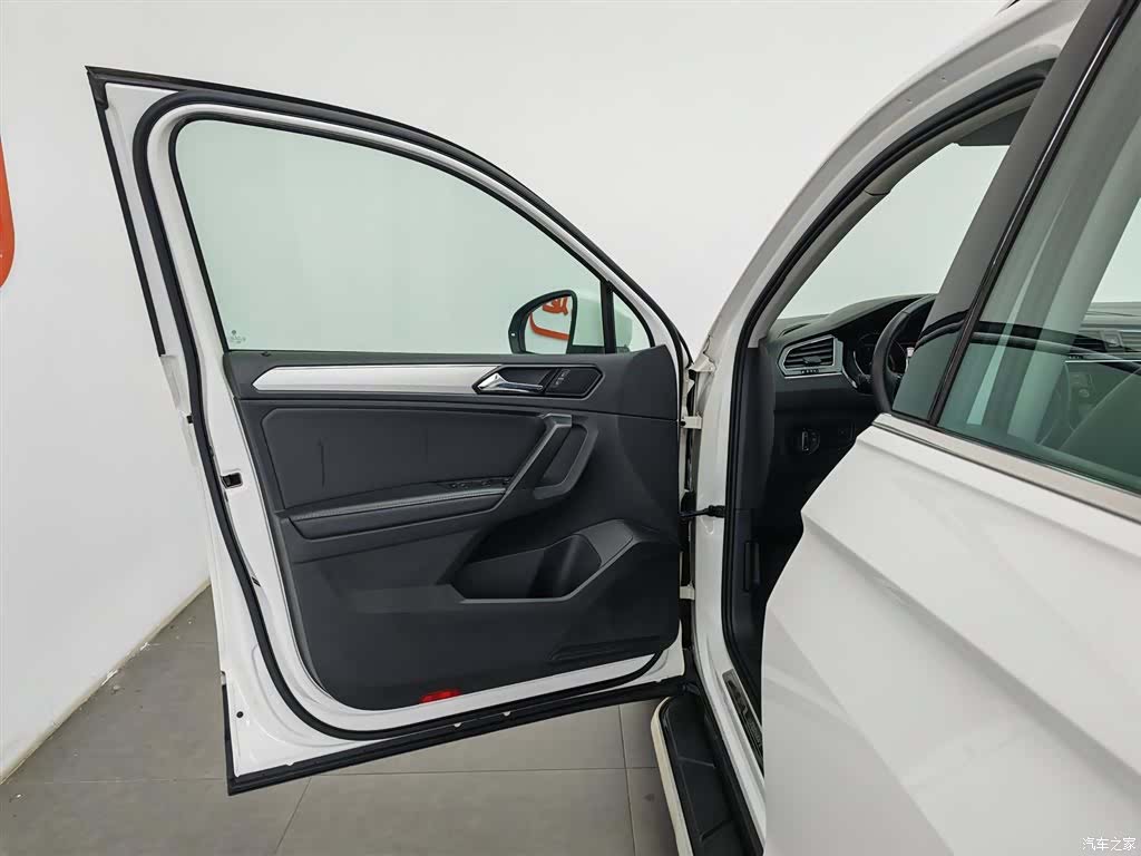 Volkswagen Tiguan L, 2018 8