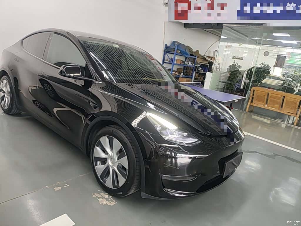 Tesla Model Y, 2021 4