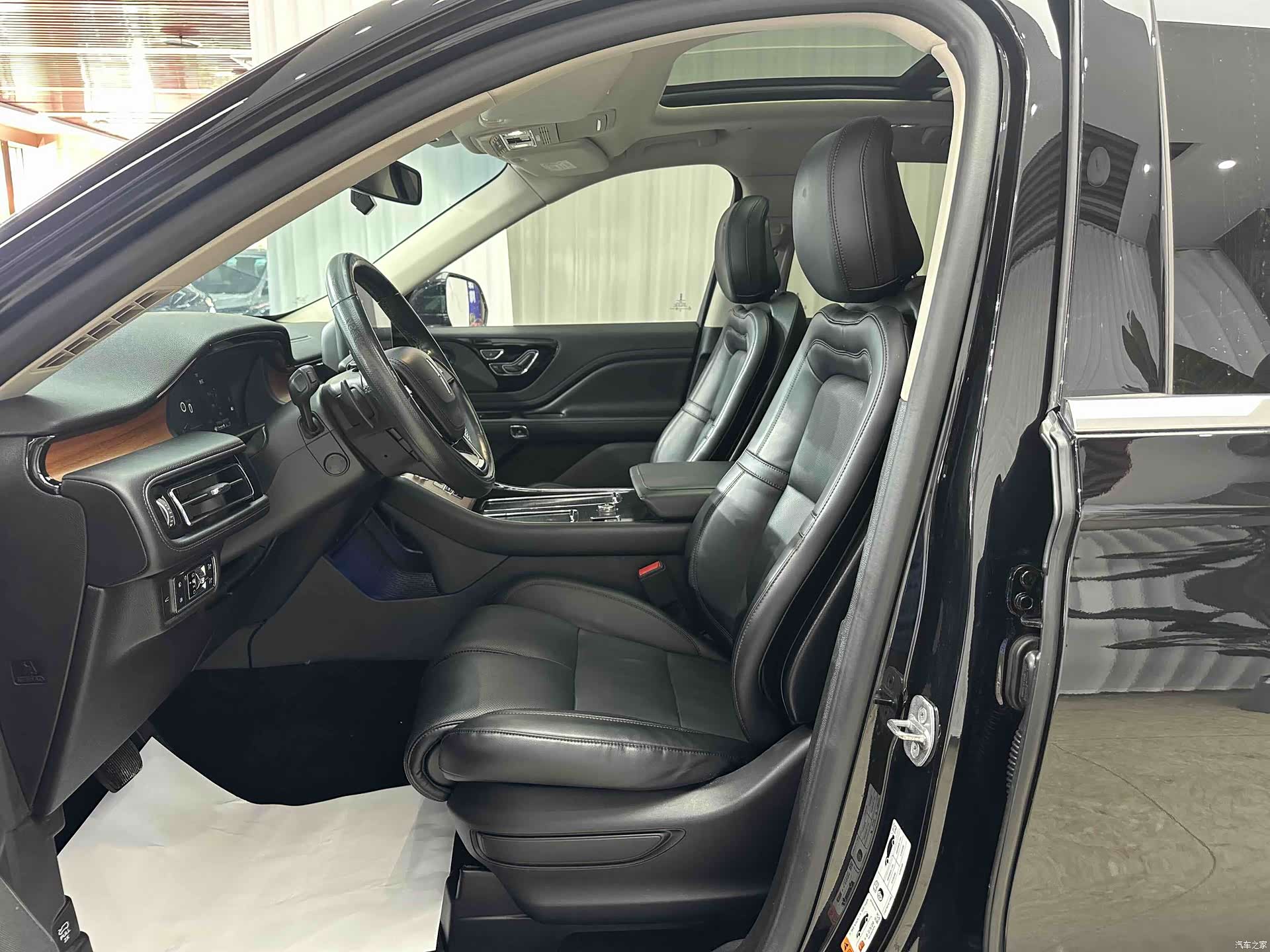 Lincoln Aviator, 2020 8