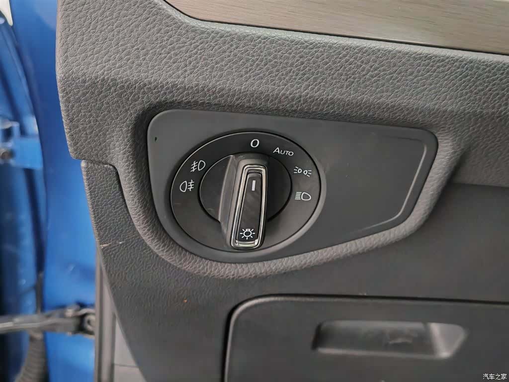 Volkswagen L, 2018 21