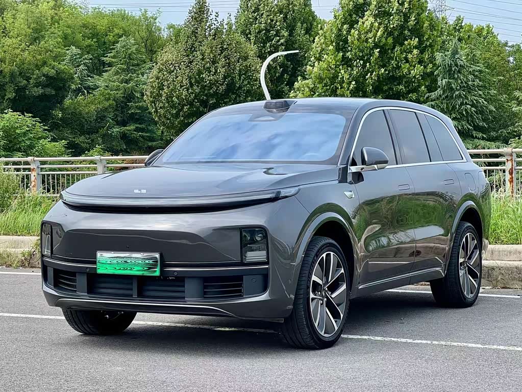 Li Auto L8