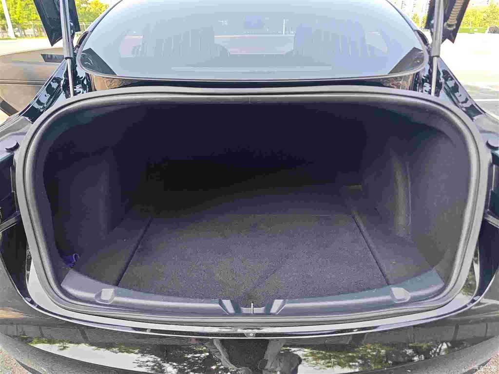 Tesla Model 3, 2020 26