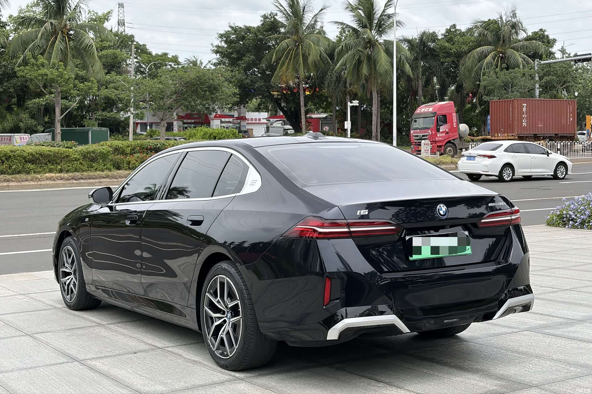 BMW i5, 2025 все фото