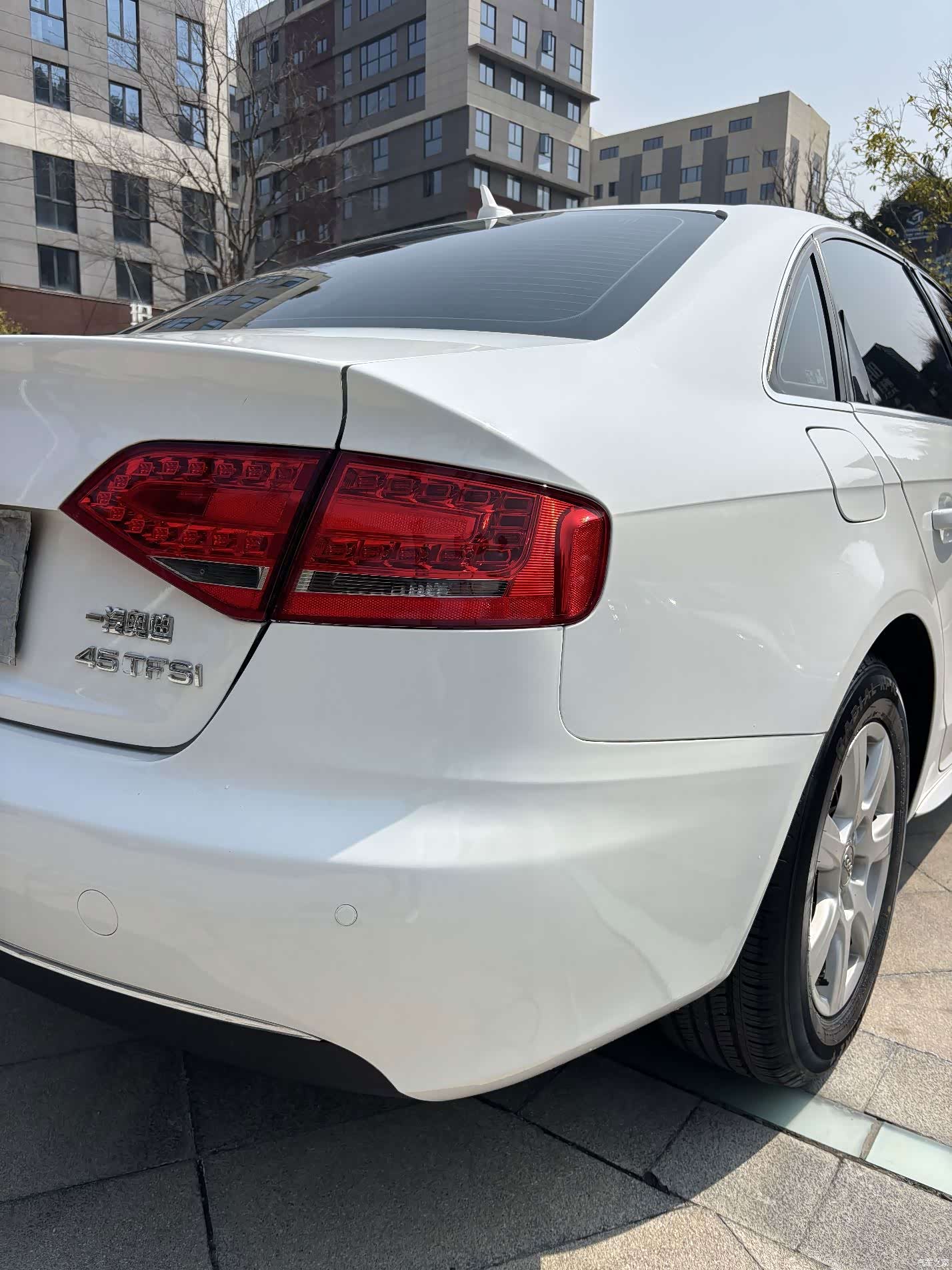 Audi A4L, 2010 17