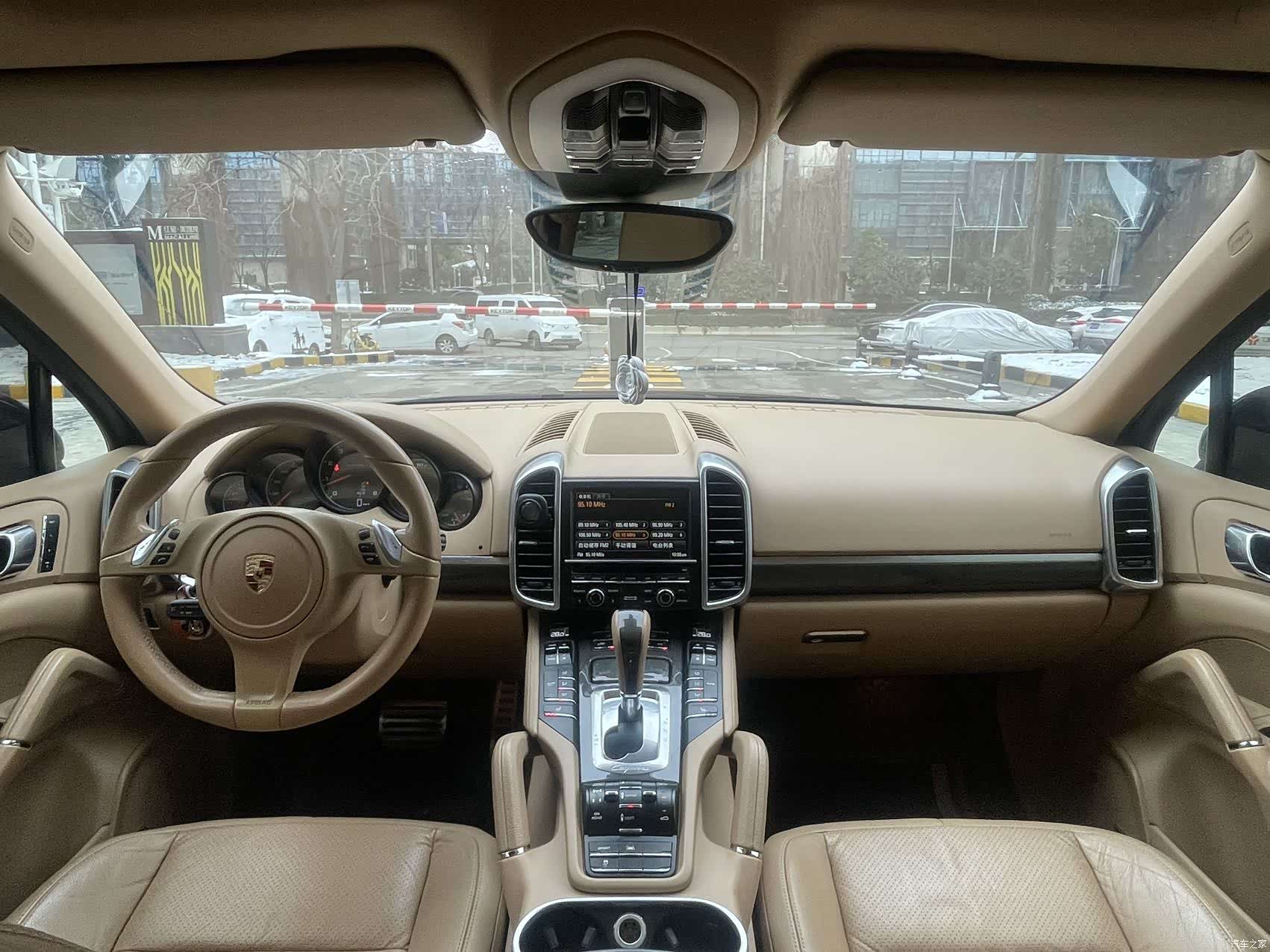 Porsche Cayenne, 2014 11