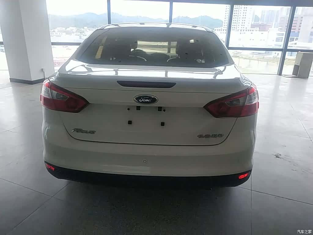 Ford Focus, 2015 6