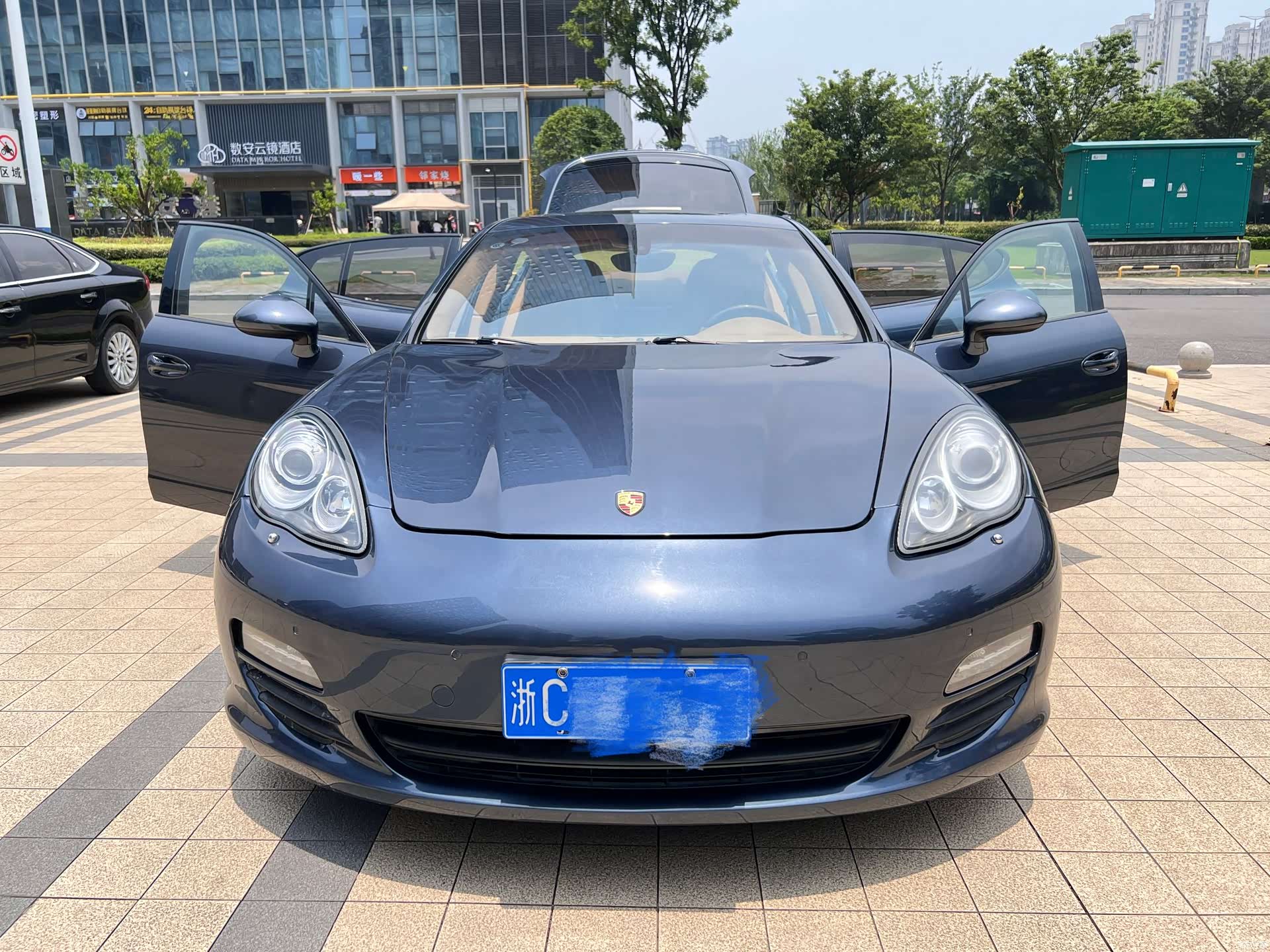 Porsche Panamera, 2011 4