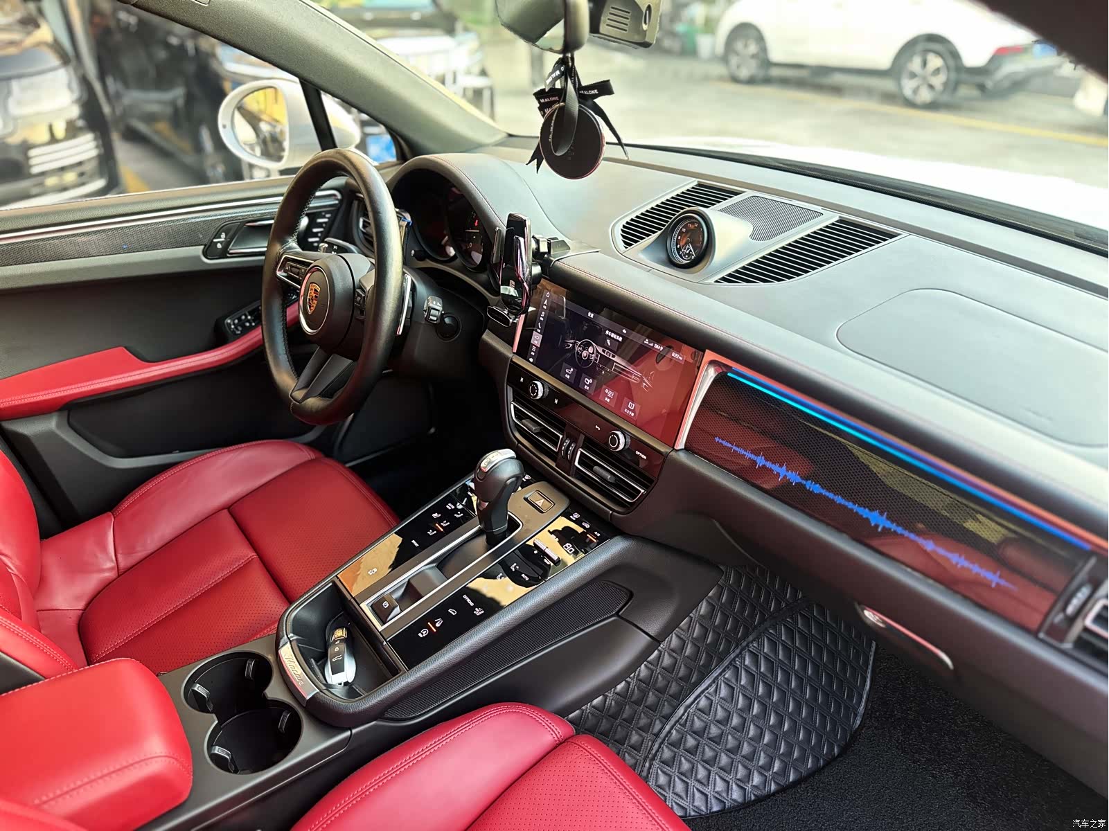 Porsche Macan, 2023 10