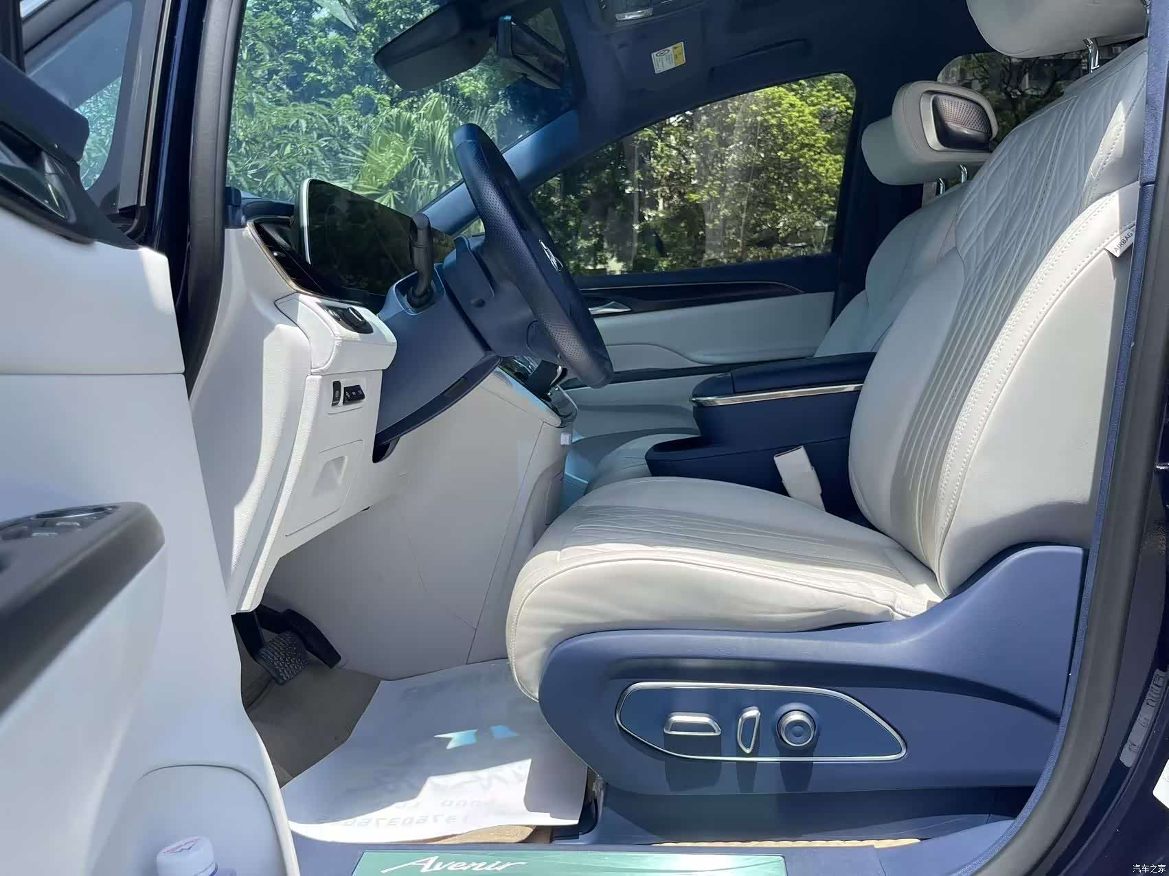 Buick GL8, 2021 10