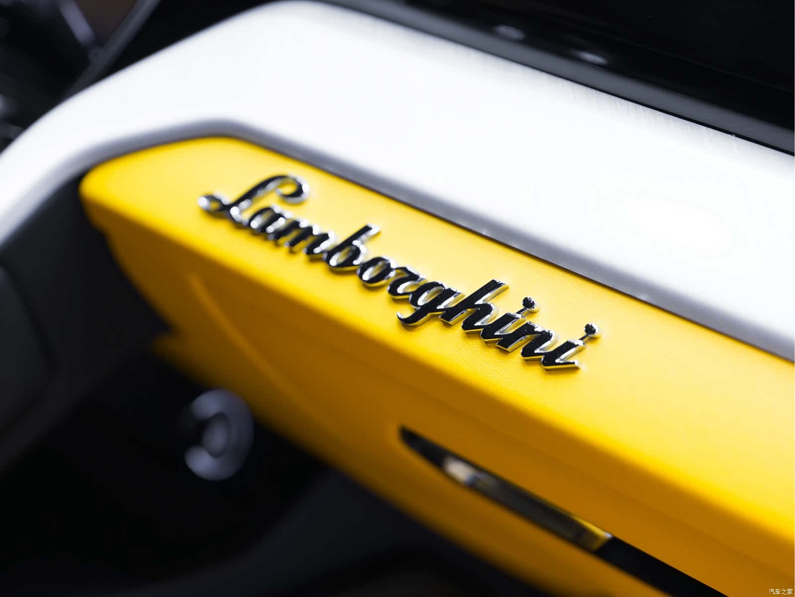 Lamborghini Urus, 2020 16
