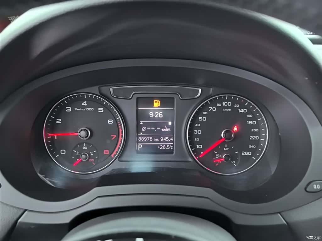 Audi Q3, 2017 12