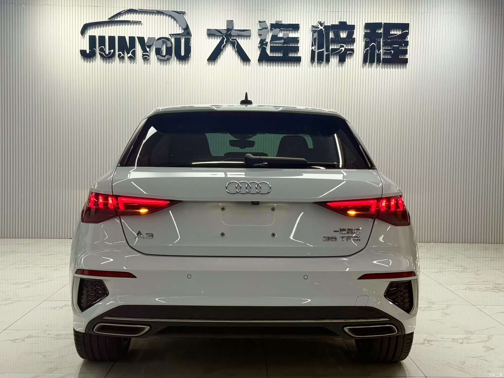 Audi A3, 2023 все фото