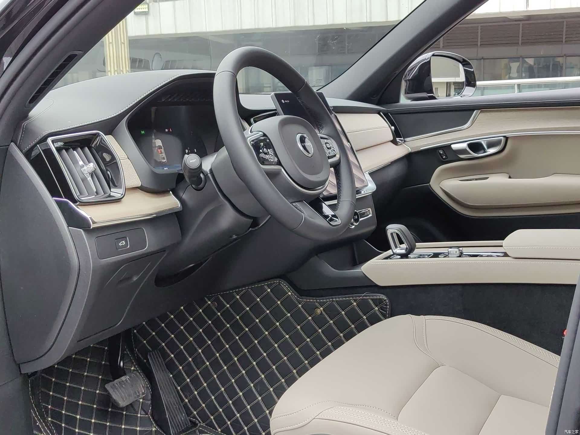 Volvo XC90, 2026 19