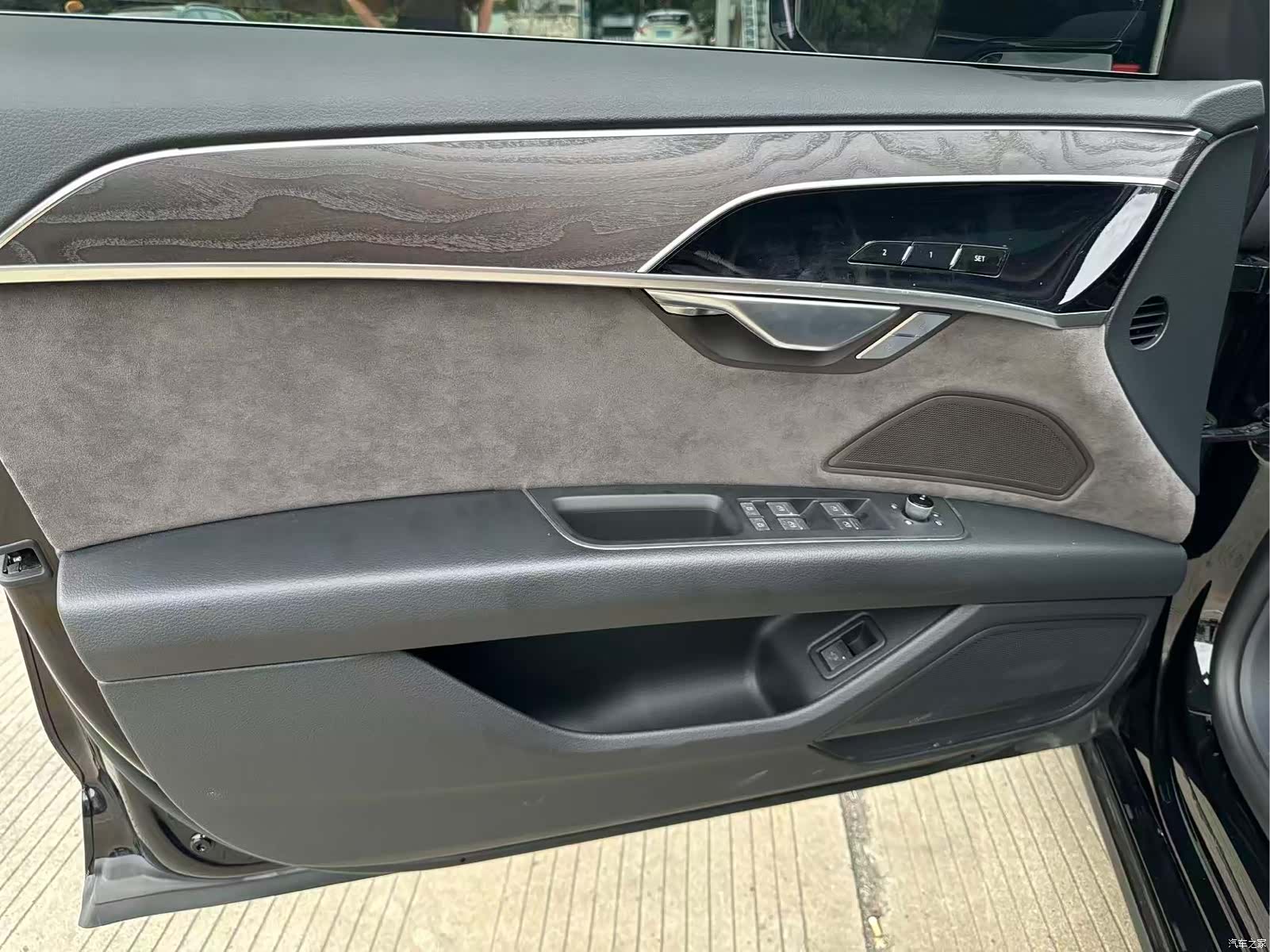 Audi A8L, 2022 все фото