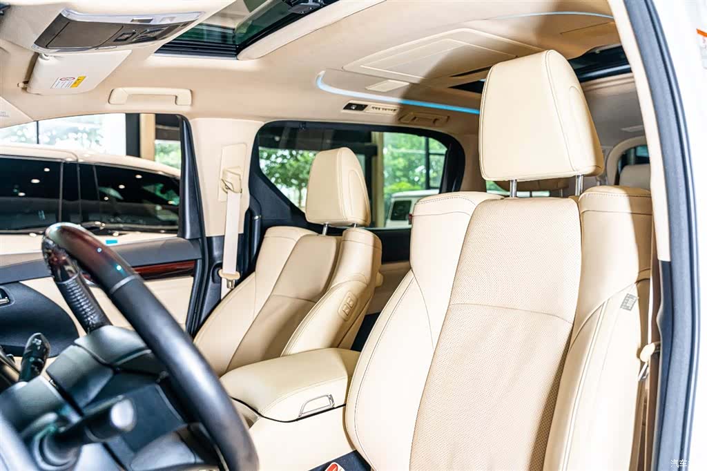 Toyota Alphard, 2018 8