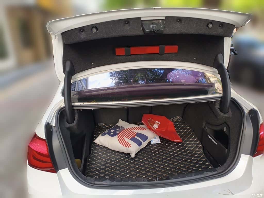 BMW 3 Series, 2016 10