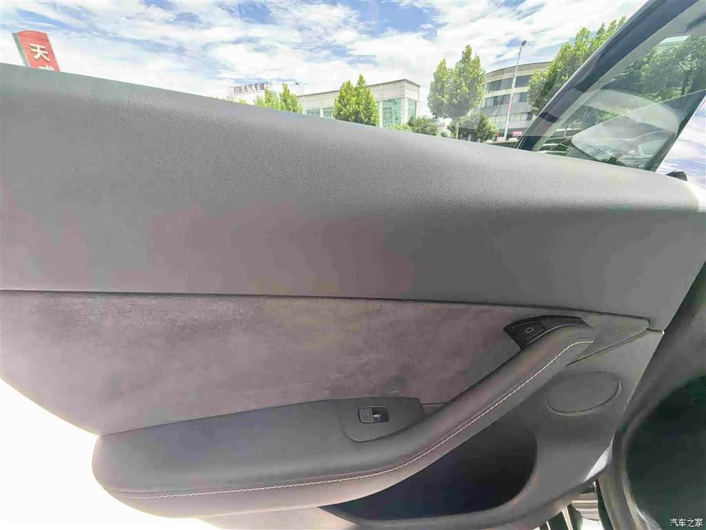 Tesla Model Y, 2021 13