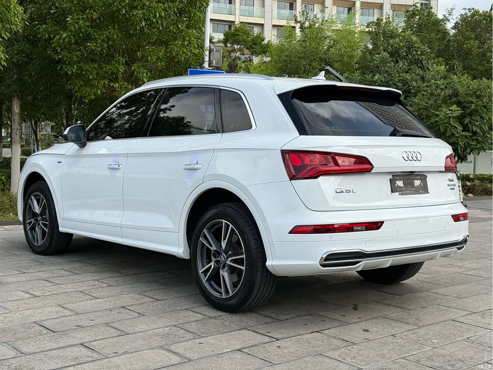 Audi Q5L, 2018 7