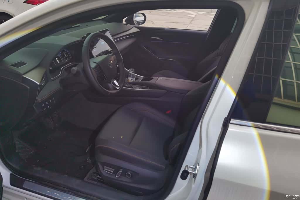 Toyota Avalon, 2025 9