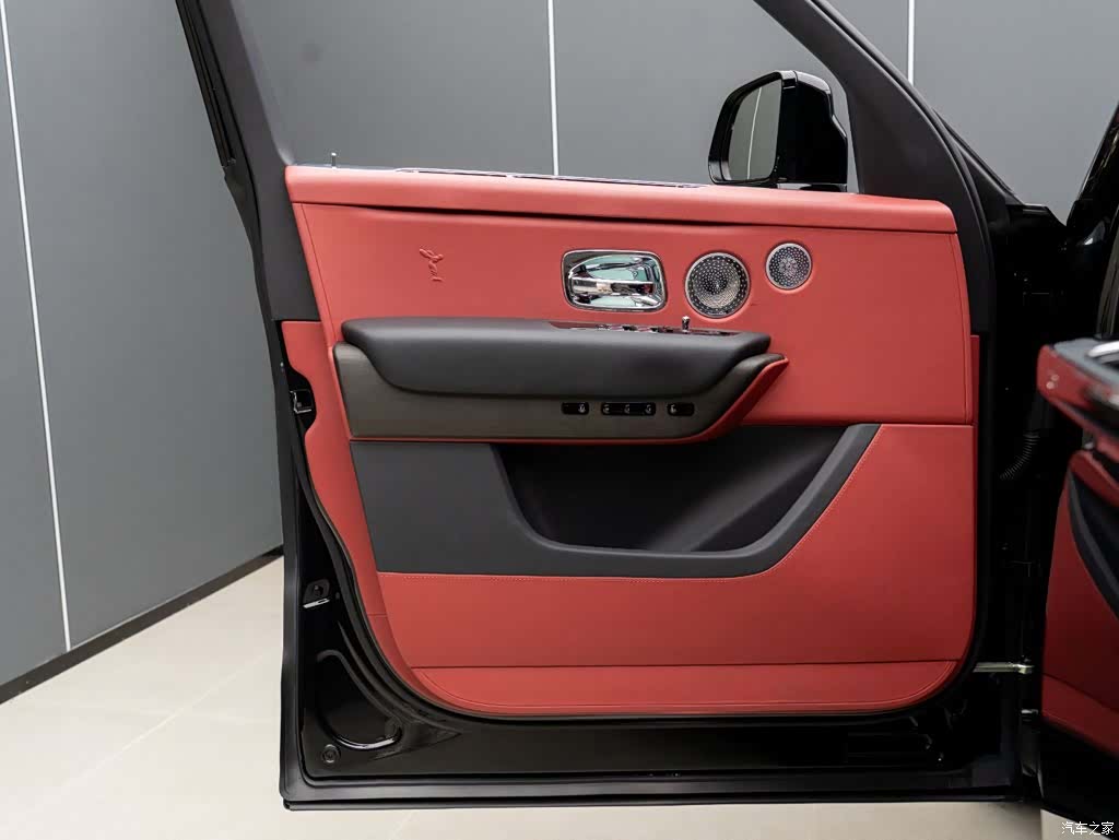 Rolls-Royce Cullinan, 2021 8