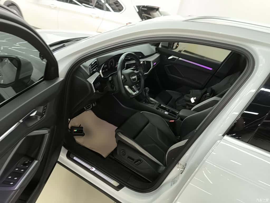 Audi Q3, 2024 16