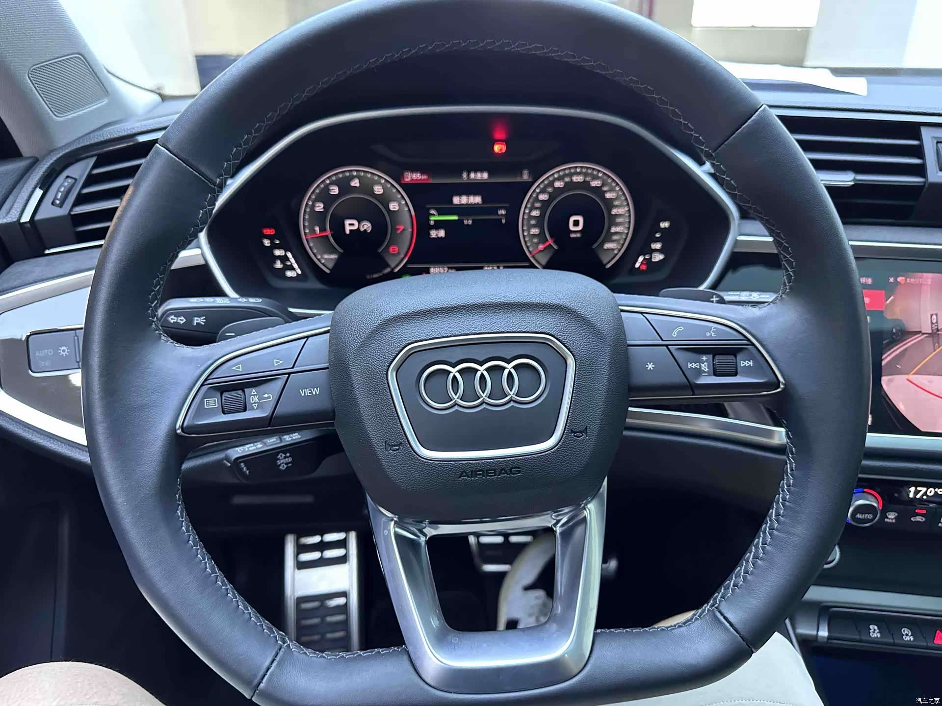 Audi Q3, 2022 11