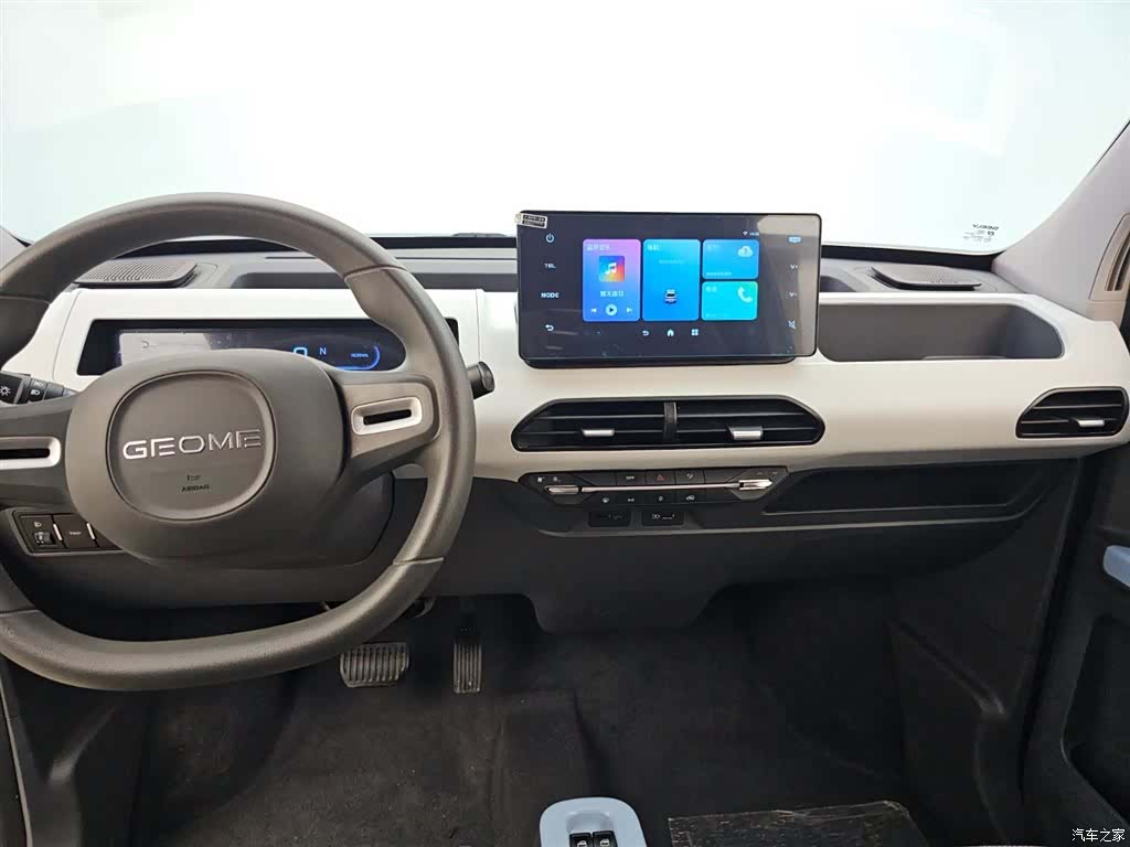 Geely Panda, 2025 12