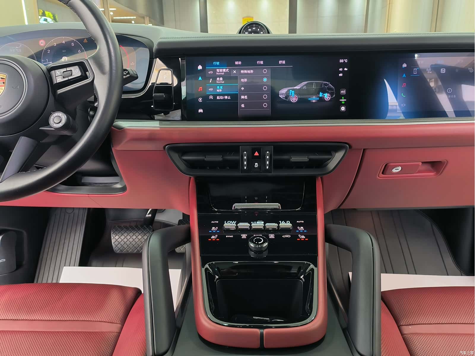 Porsche Cayenne, 2024 11