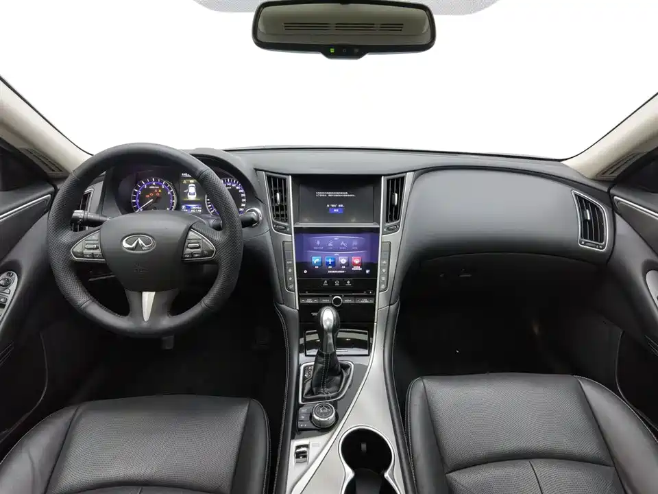 Infiniti Q50L
