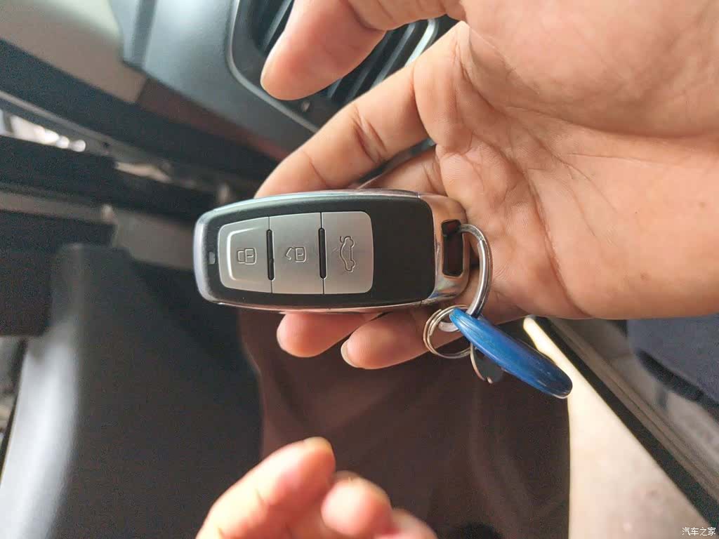 DongFeng SX6, 2017 12