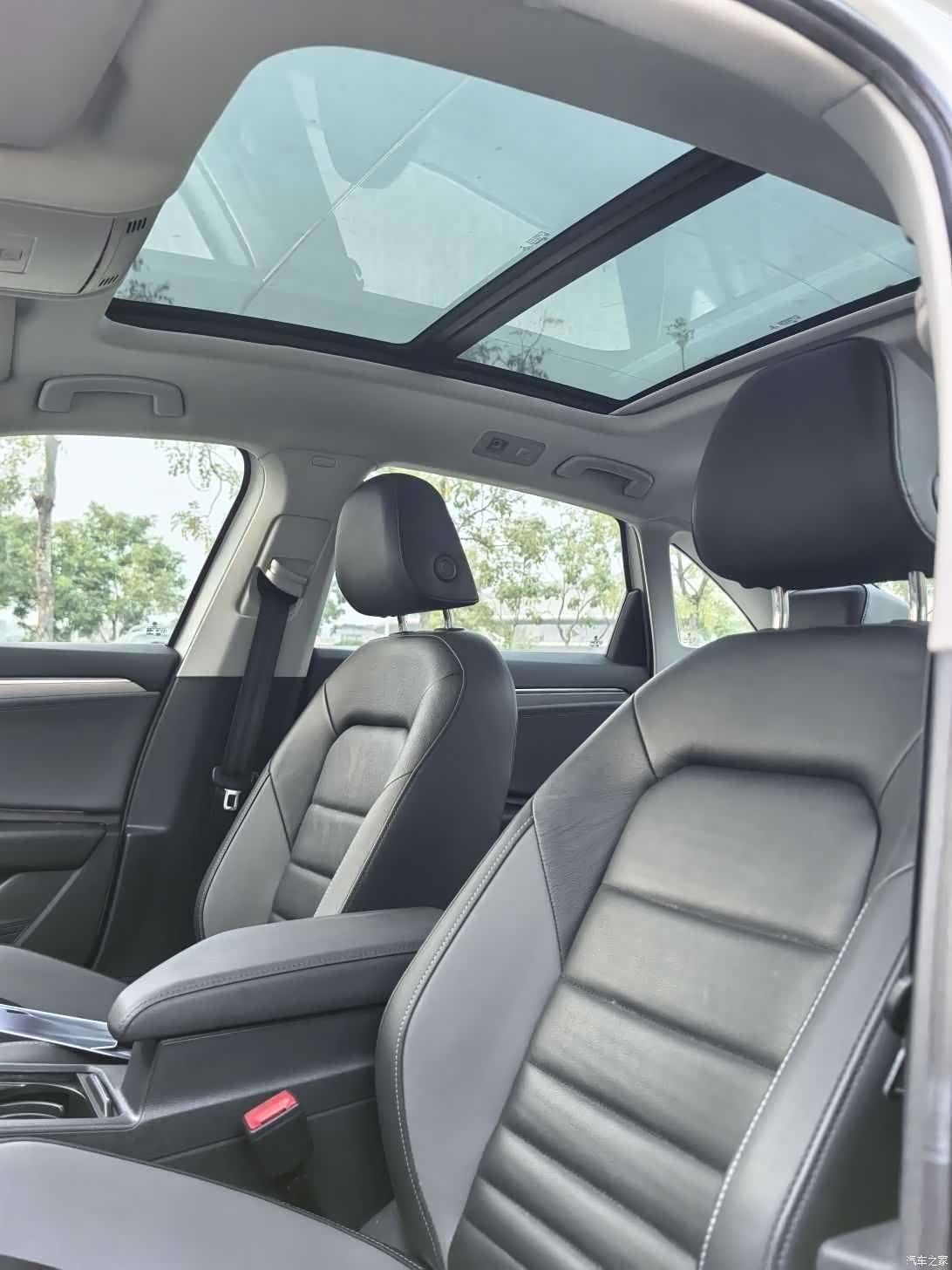 Volkswagen Sagitar, 2019 12