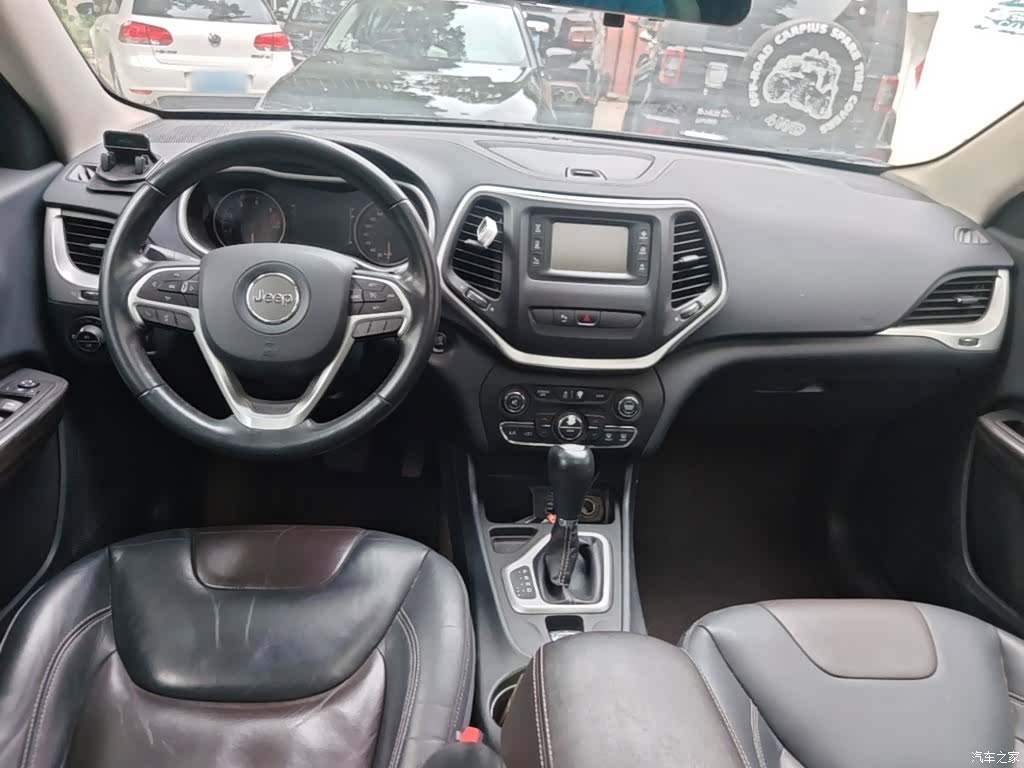 Jeep Cherokee, 2016 10