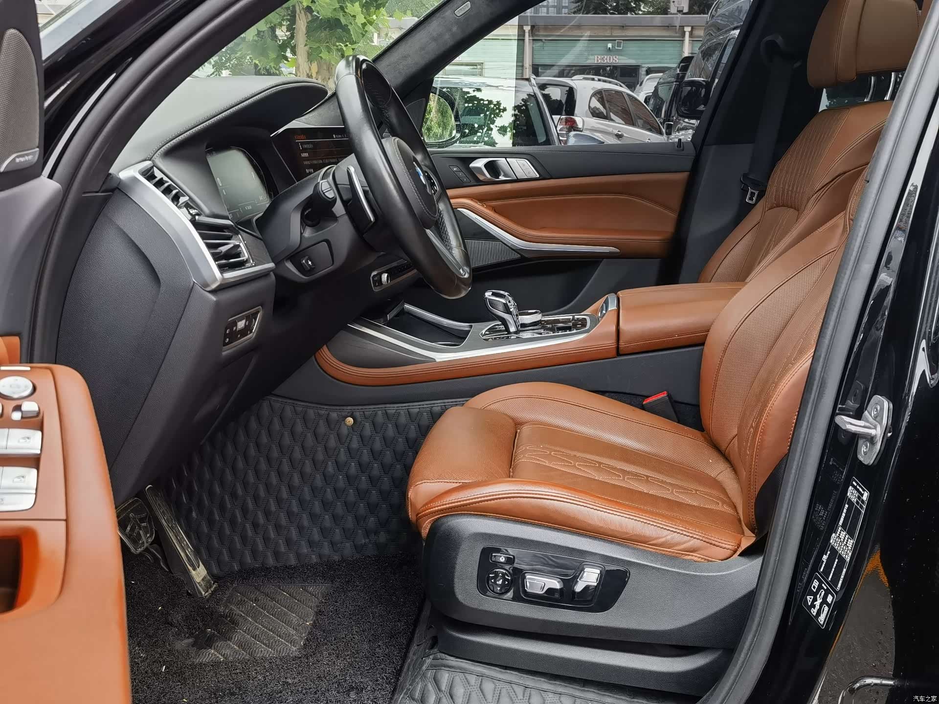 BMW X7, 2023 все фото