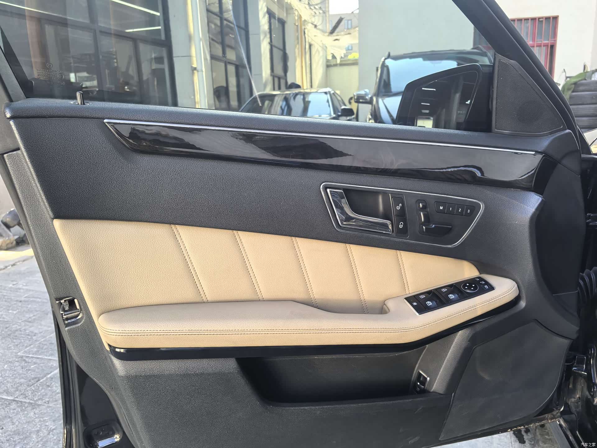 Mercedes-Benz E-Class, 2013 11