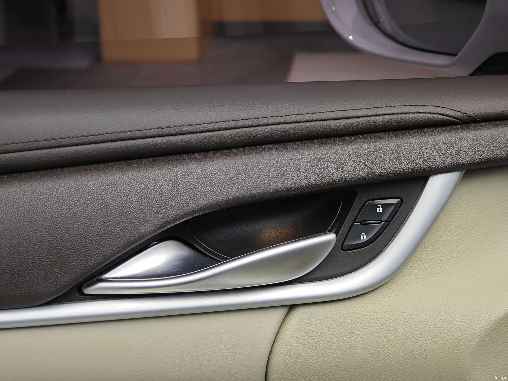 Cadillac XTS, 2015 9