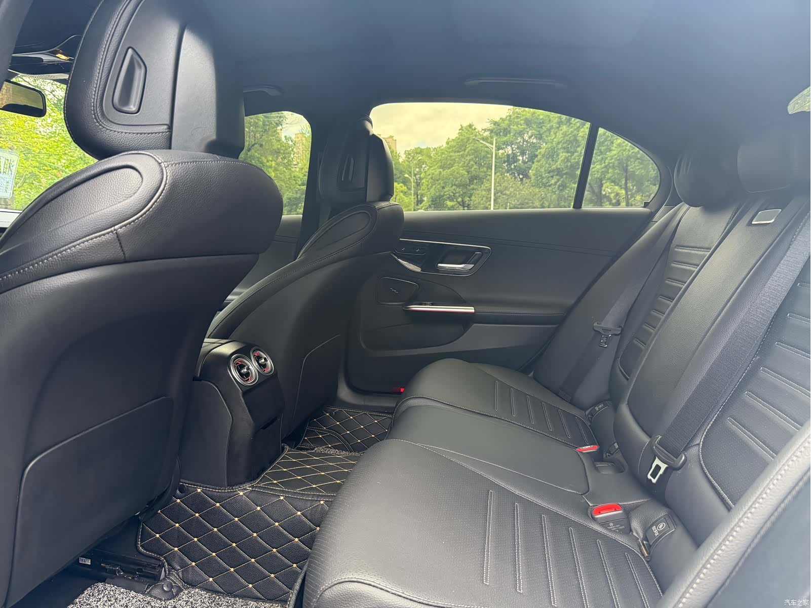 Mercedes-Benz C-Class, 2022 10