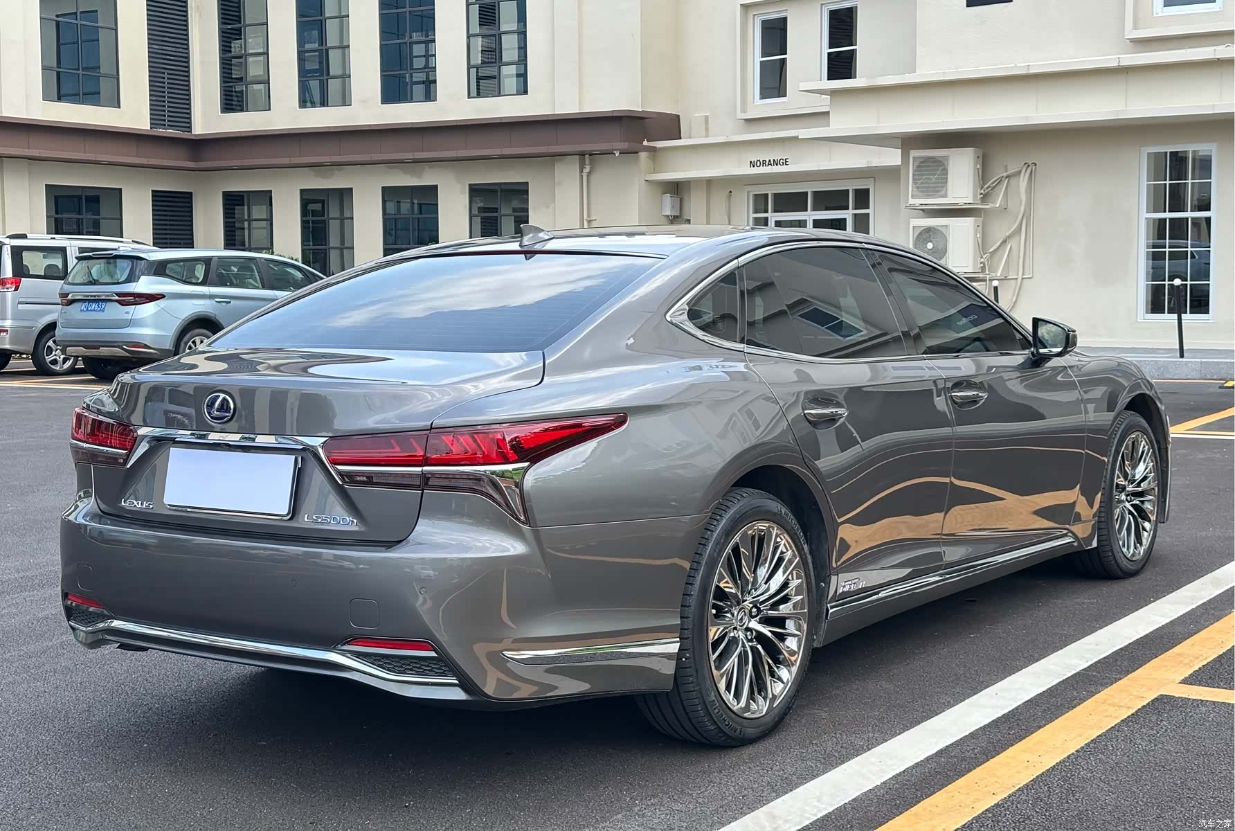 Lexus LS, 2020 6