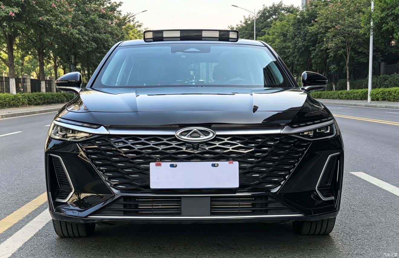 Chery Arrizo 8, 2023 3