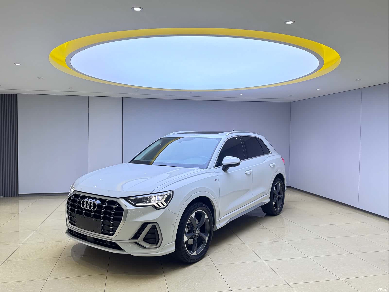 Audi Q3, 2022 1