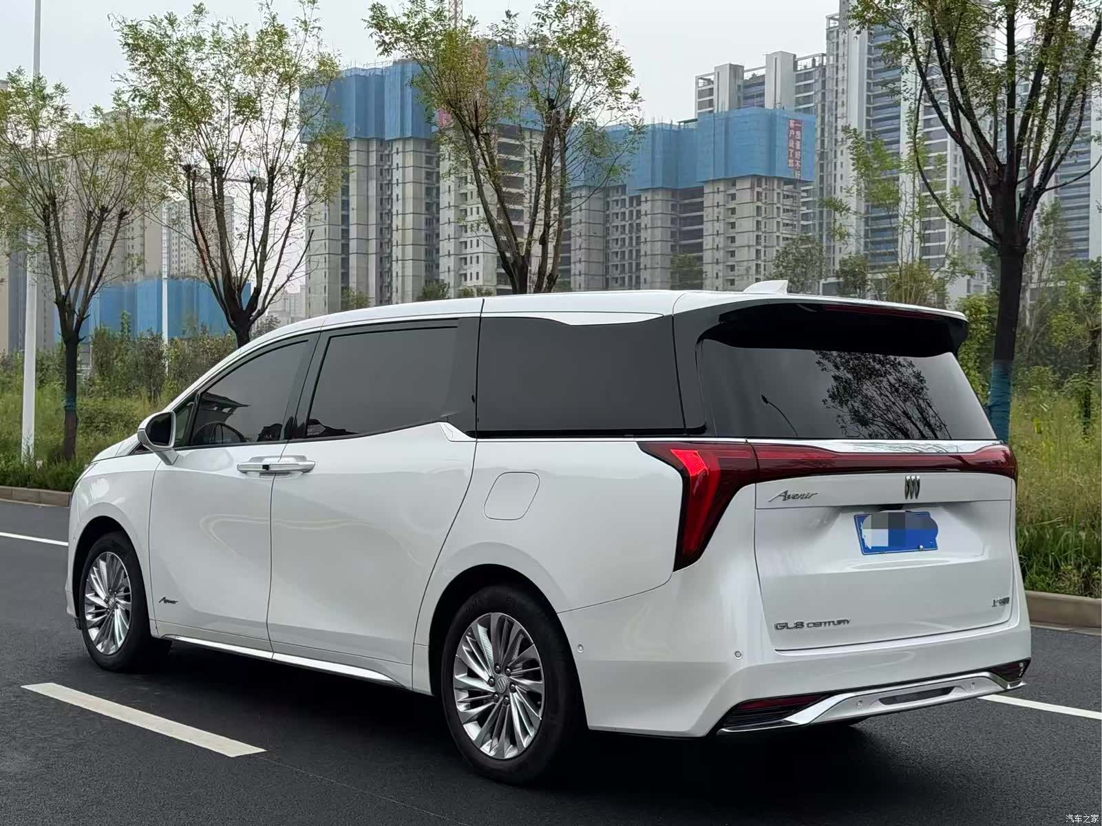 Buick Century, 2023 25