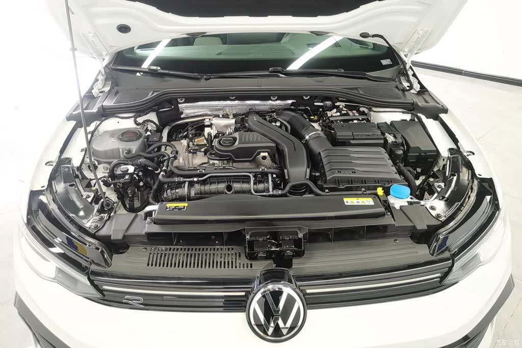 Volkswagen Golf, 2024 10