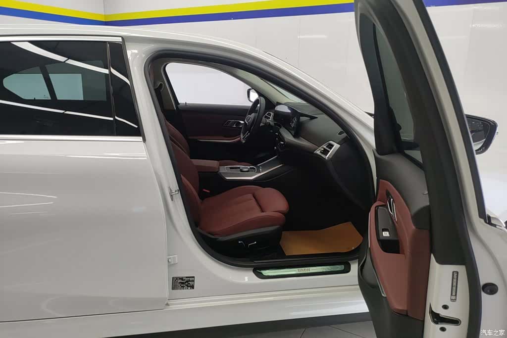 BMW i3, 2025 8