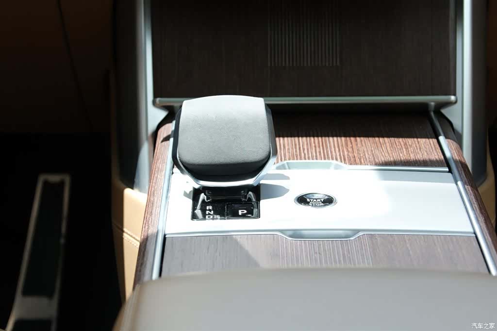 Land Rover Range Rover, 2024 18