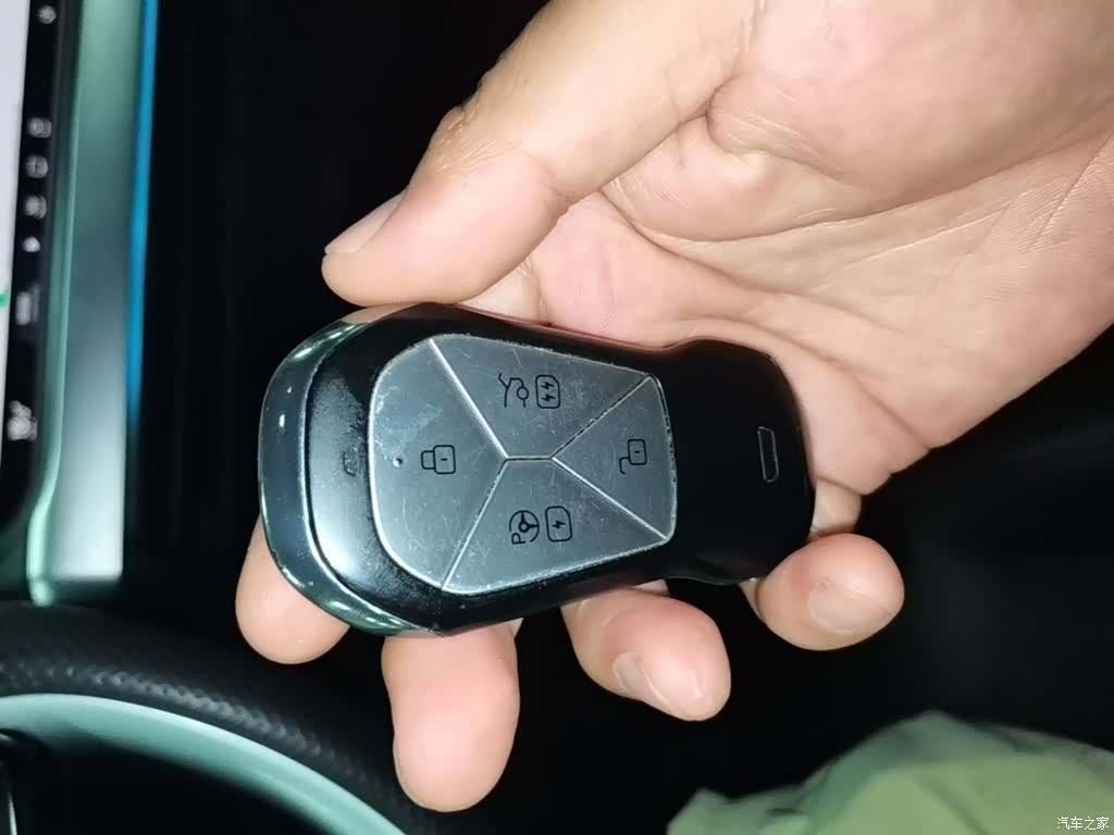 Xpeng P7, 2022 9