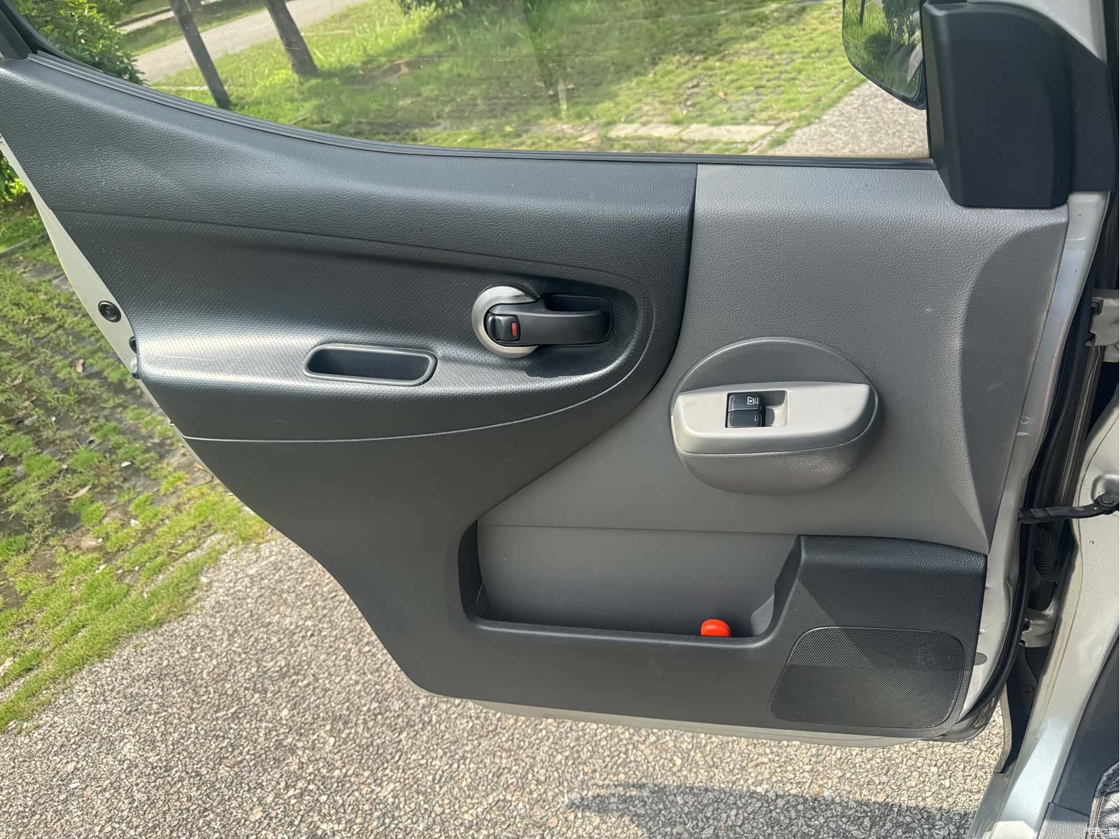 Nissan NV200, 2011 19