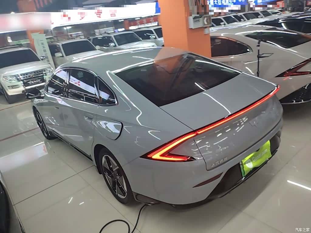 Wuling Starlight, 2024 все фото