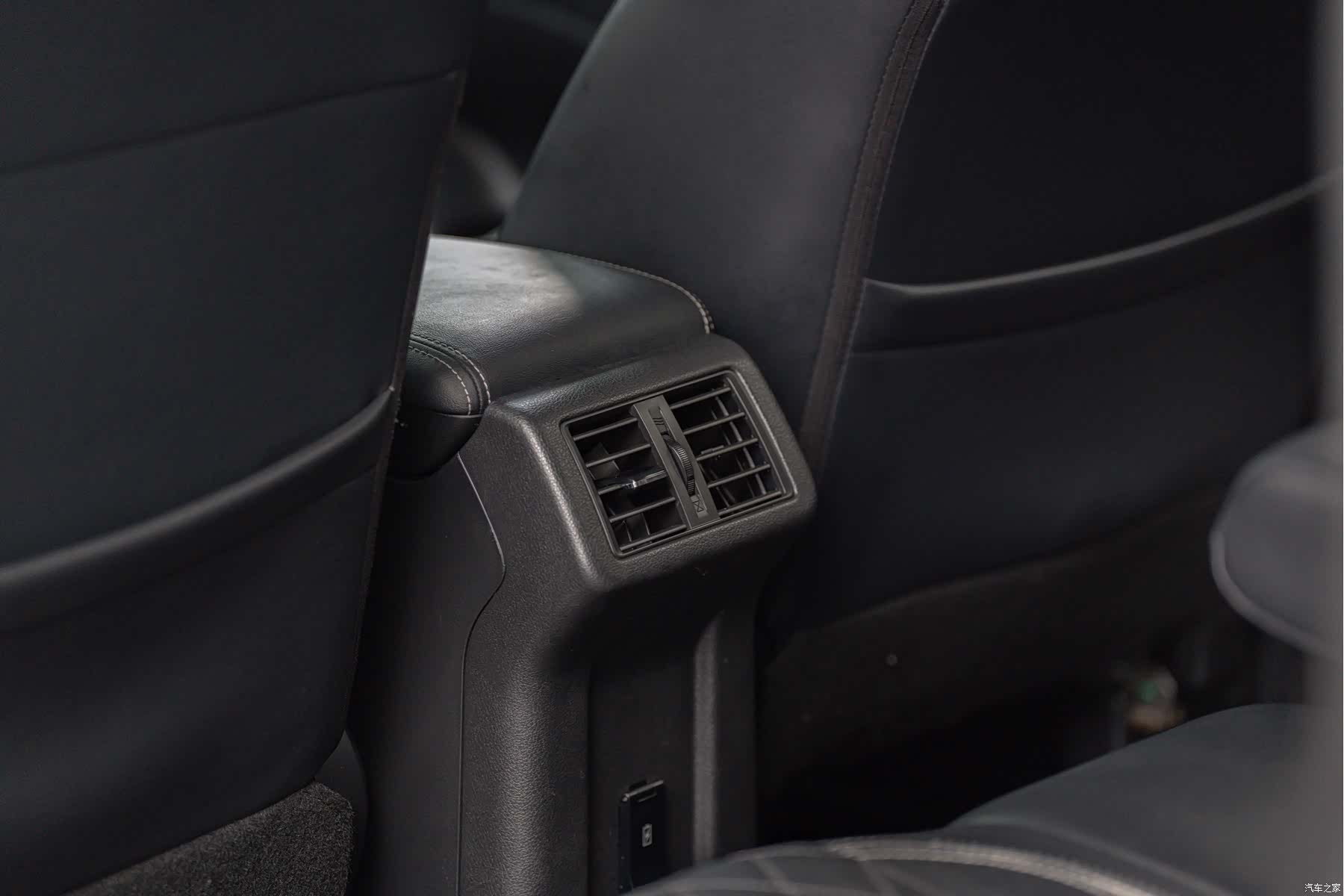 Mitsubishi Outlander, 2020 9