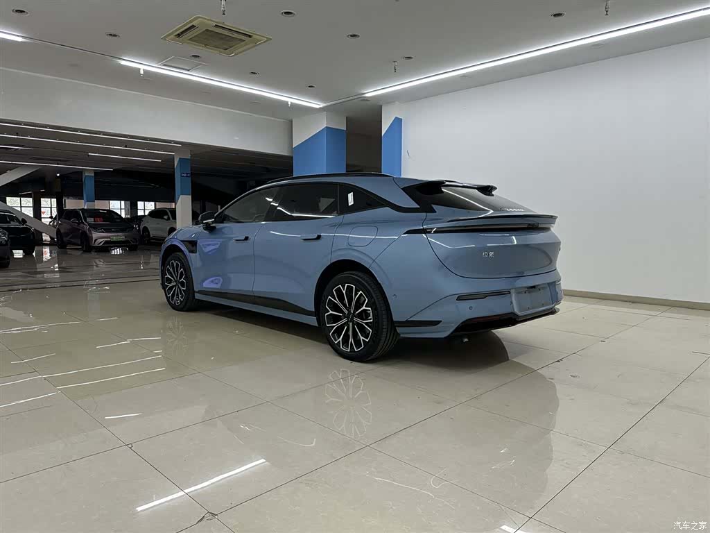 Zeekr 007, 2025 8